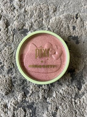 Pixi Hello Kitty Shimmer Highlighter - Shimmery Pink